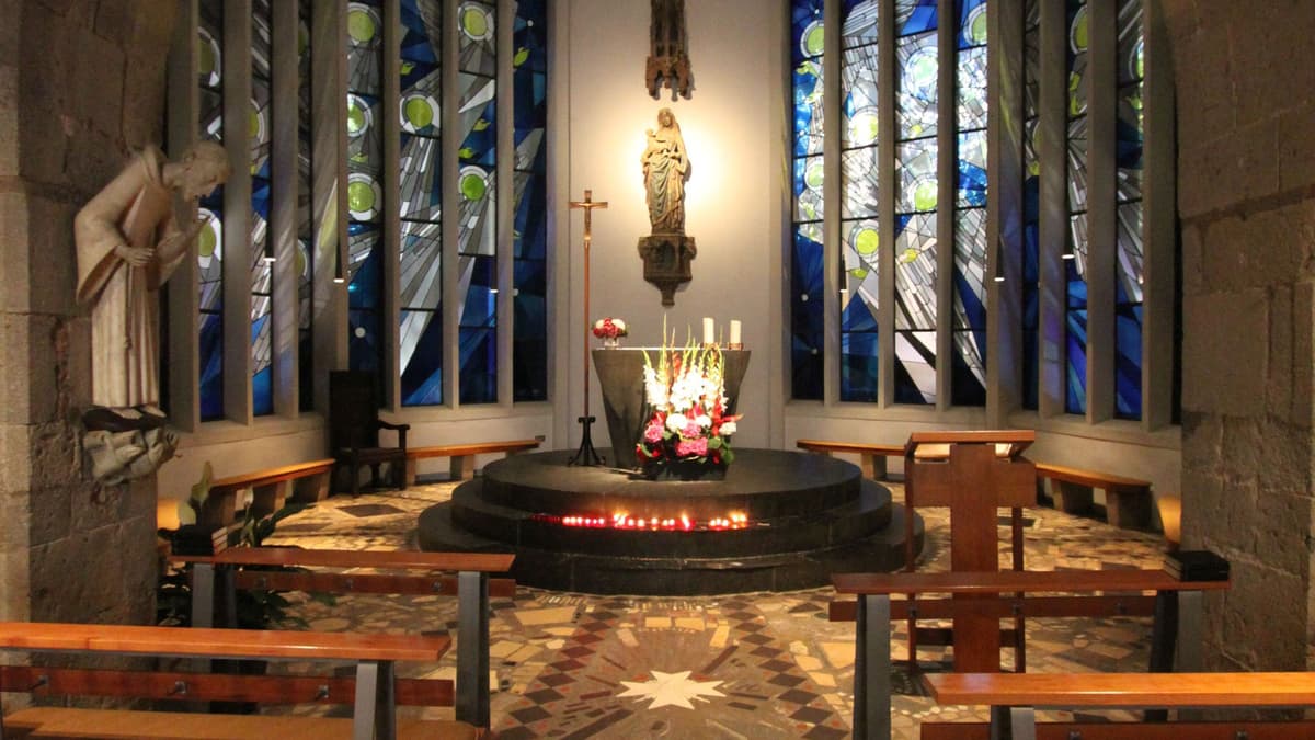 Kolumbastraße, Madonna in den Trümmern