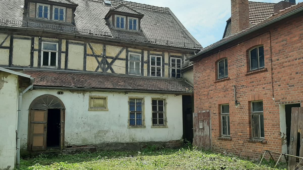 Schieferhaus Innenhof