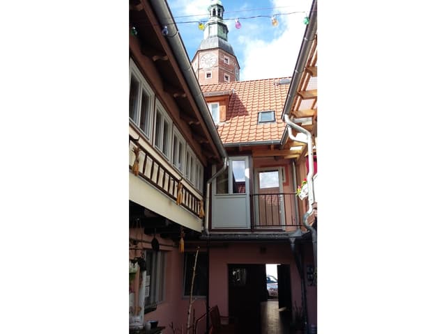 Historisches Bürgerhaus mit Fachwerkseitenflügel