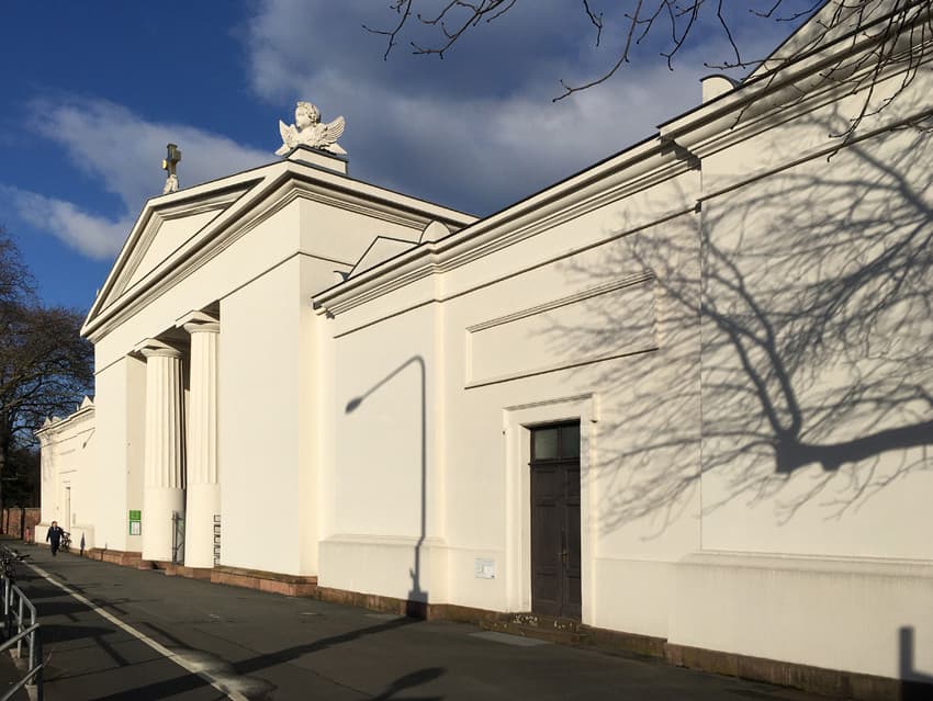 Altes Portal Hauptfriedhof Frankfurt Eingang Südflügel