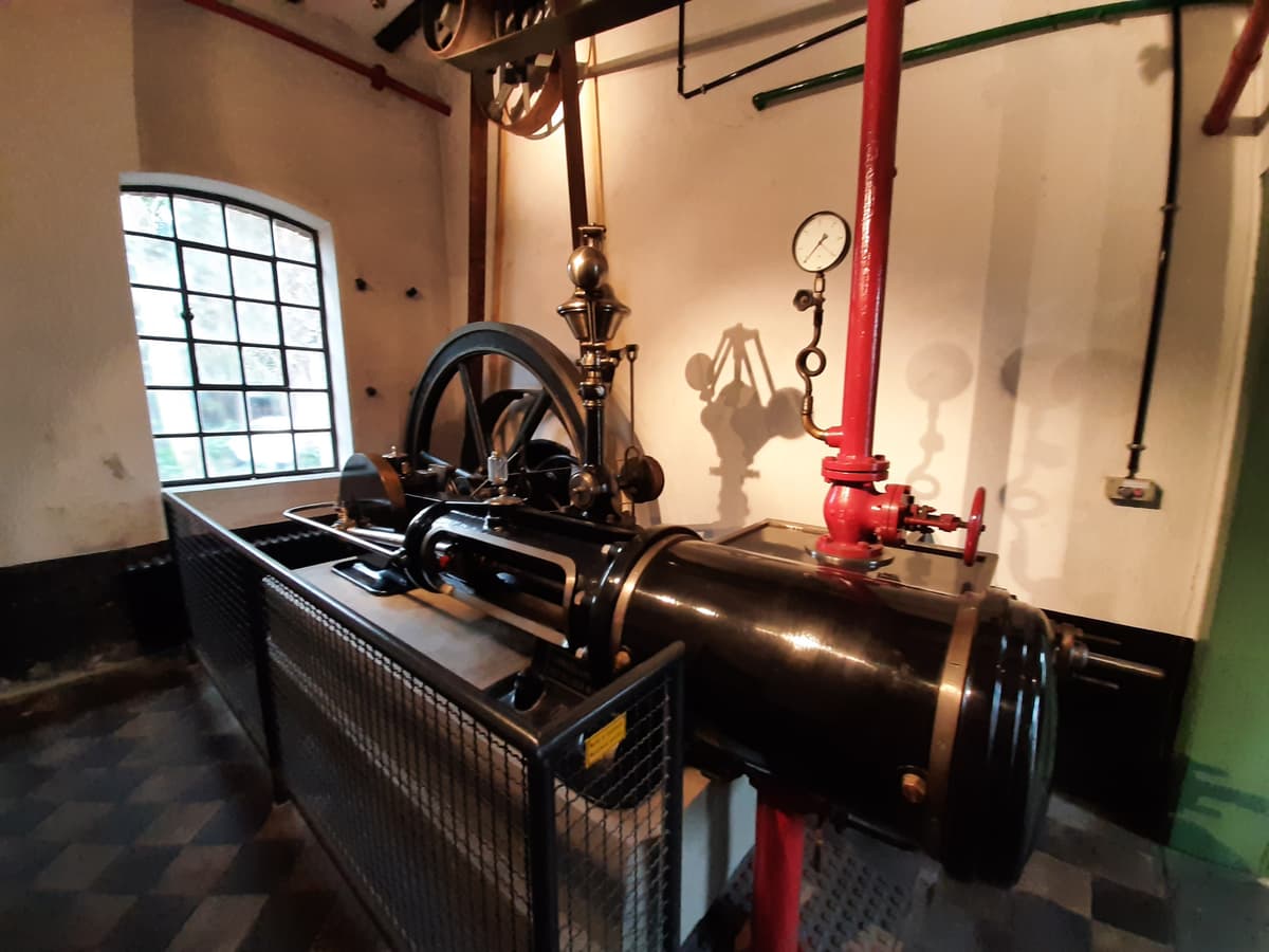 Dampfmaschine