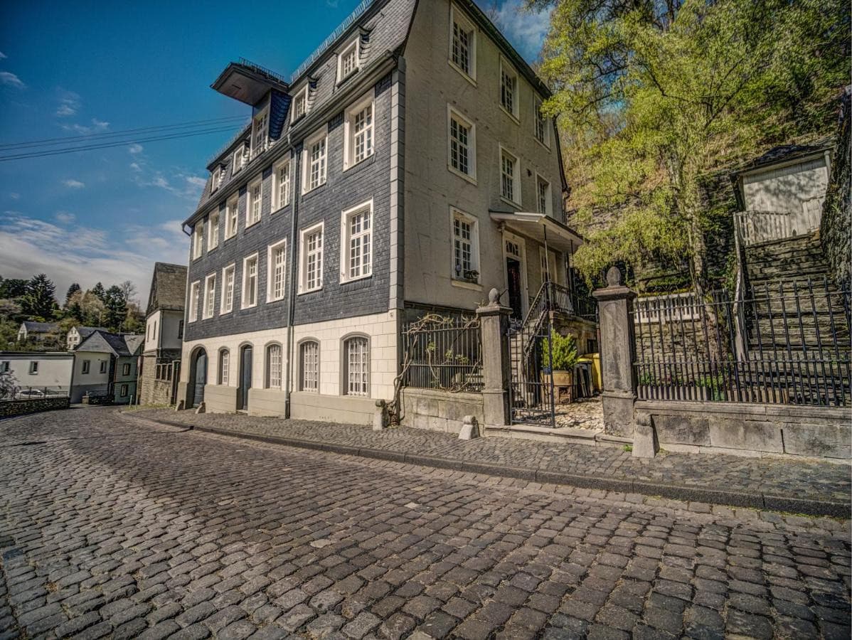 Straßenansicht