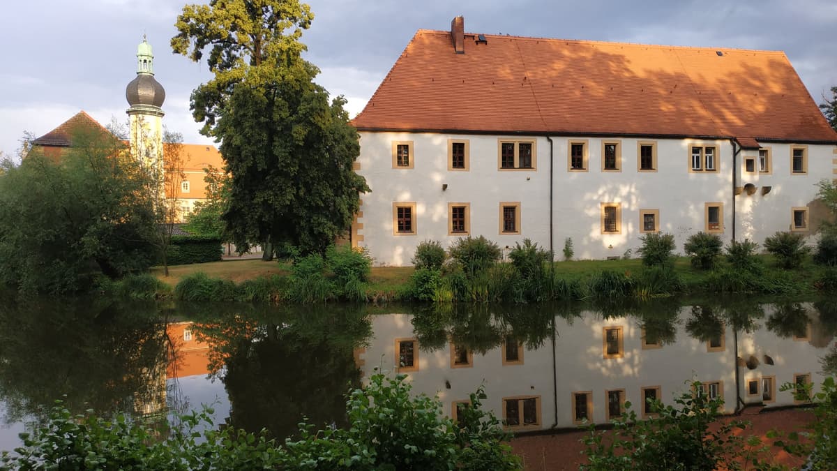 Parkansicht Renaissanceschloss Hof