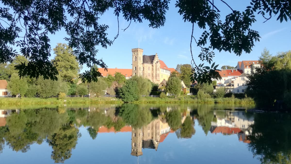 Schloss Ronneburg vom Baderteich aus gesehen