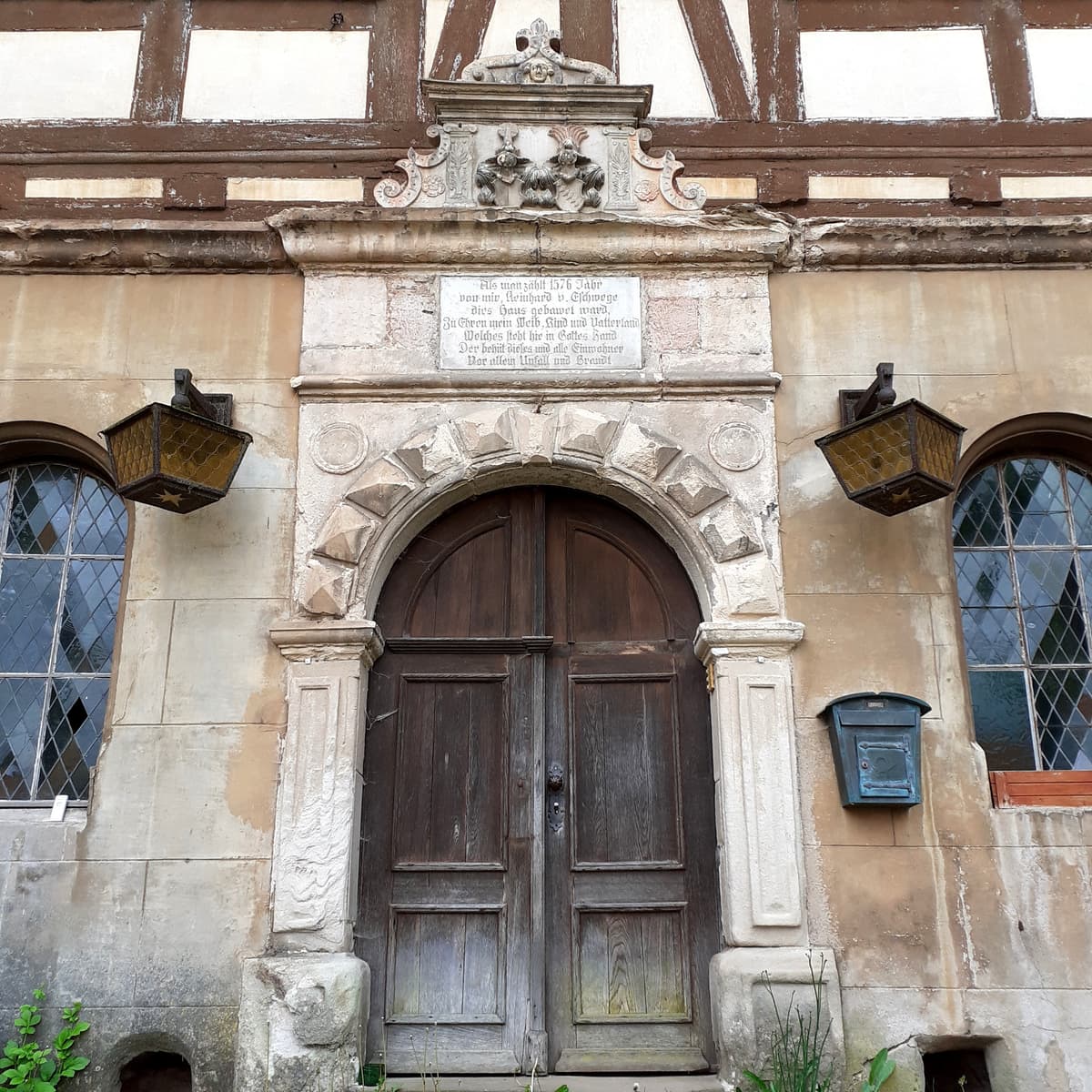 Rittergut Aue, Renaissanceportal von 1576