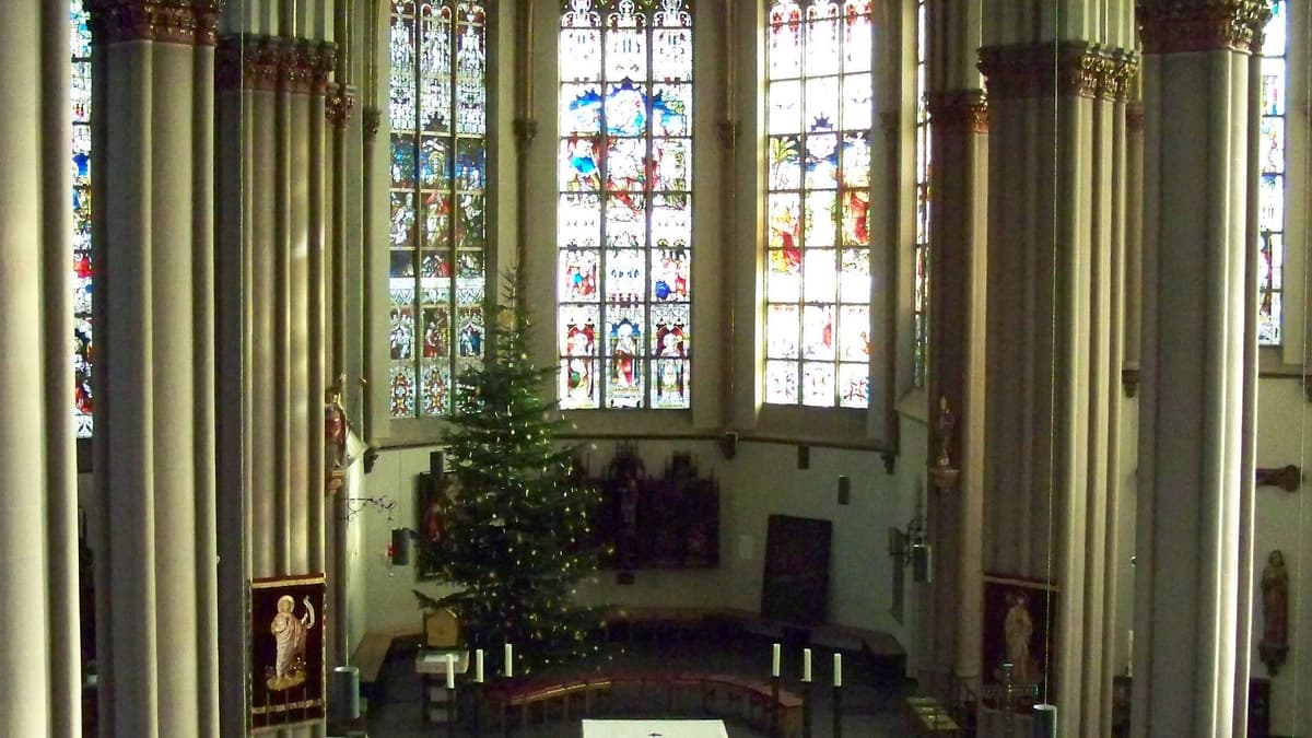 Pfarrkirche, Inneres nach Osten
