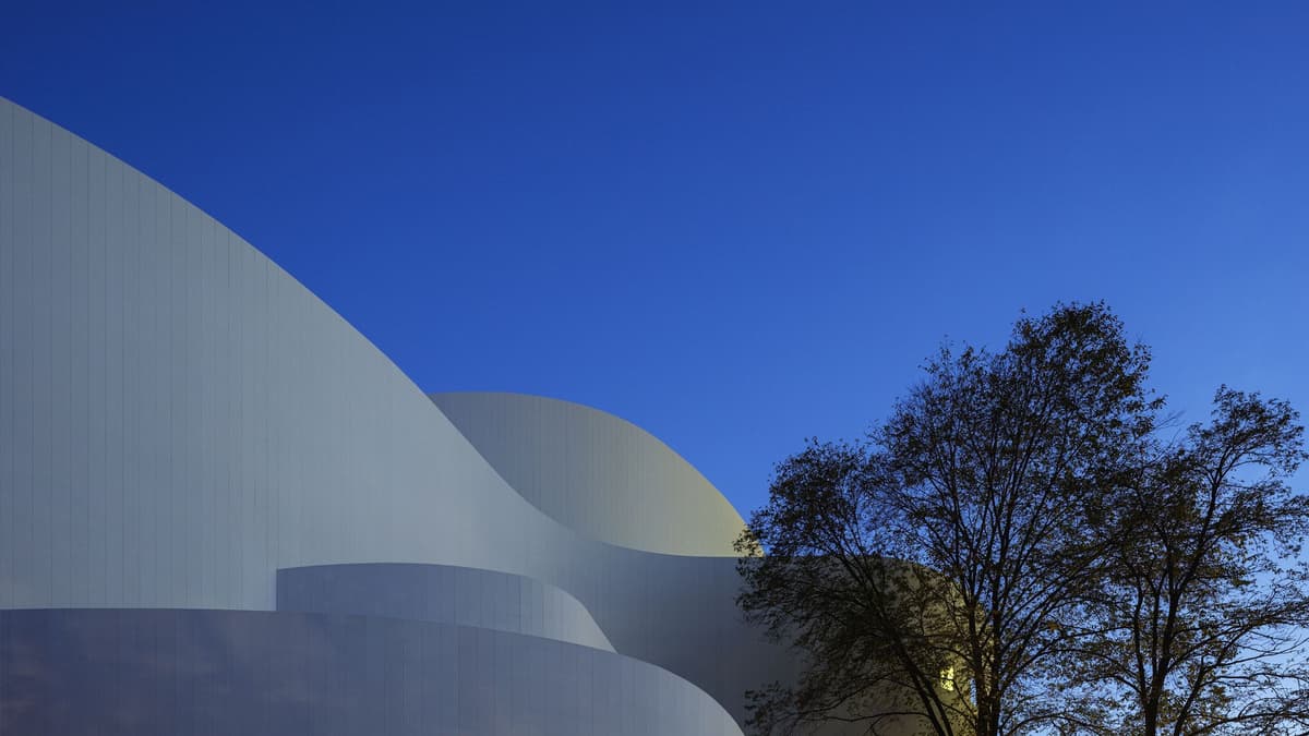 Das Schauspielhaus von der Seite