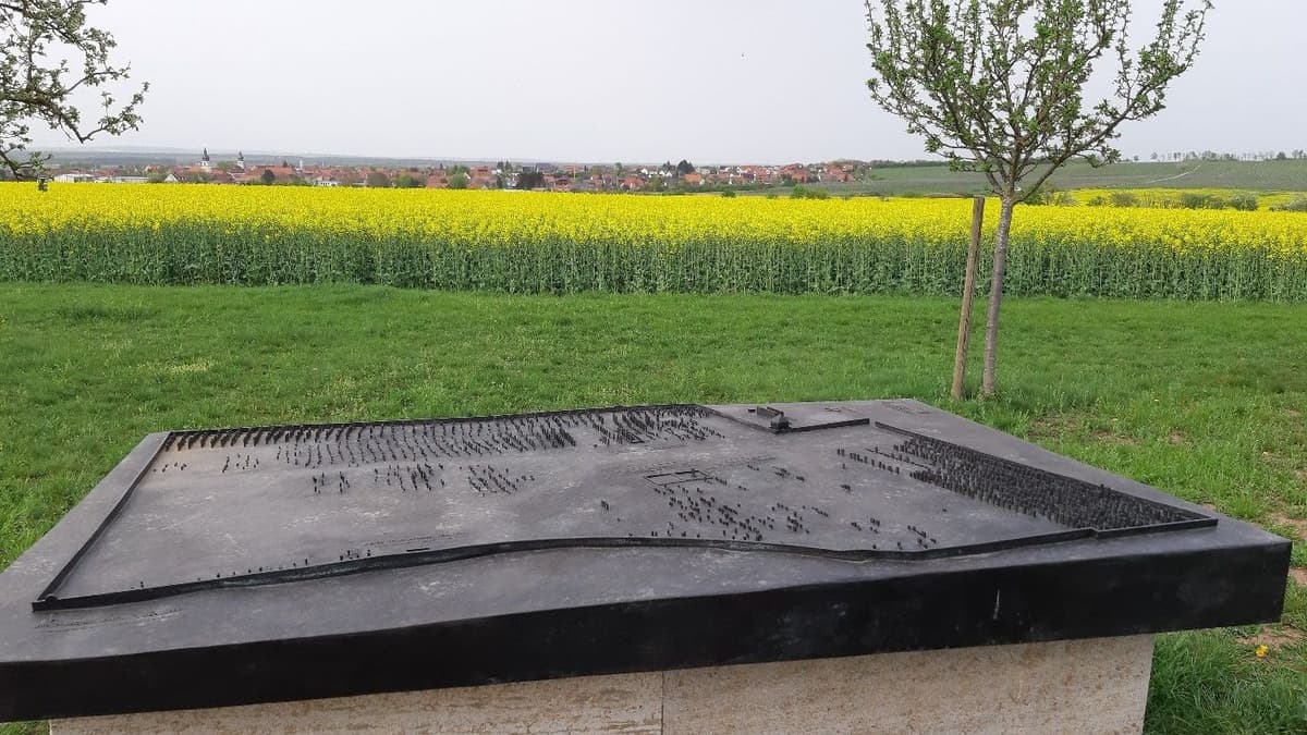 Tastmodell des Jüdischen Friedhofs Rödelsee