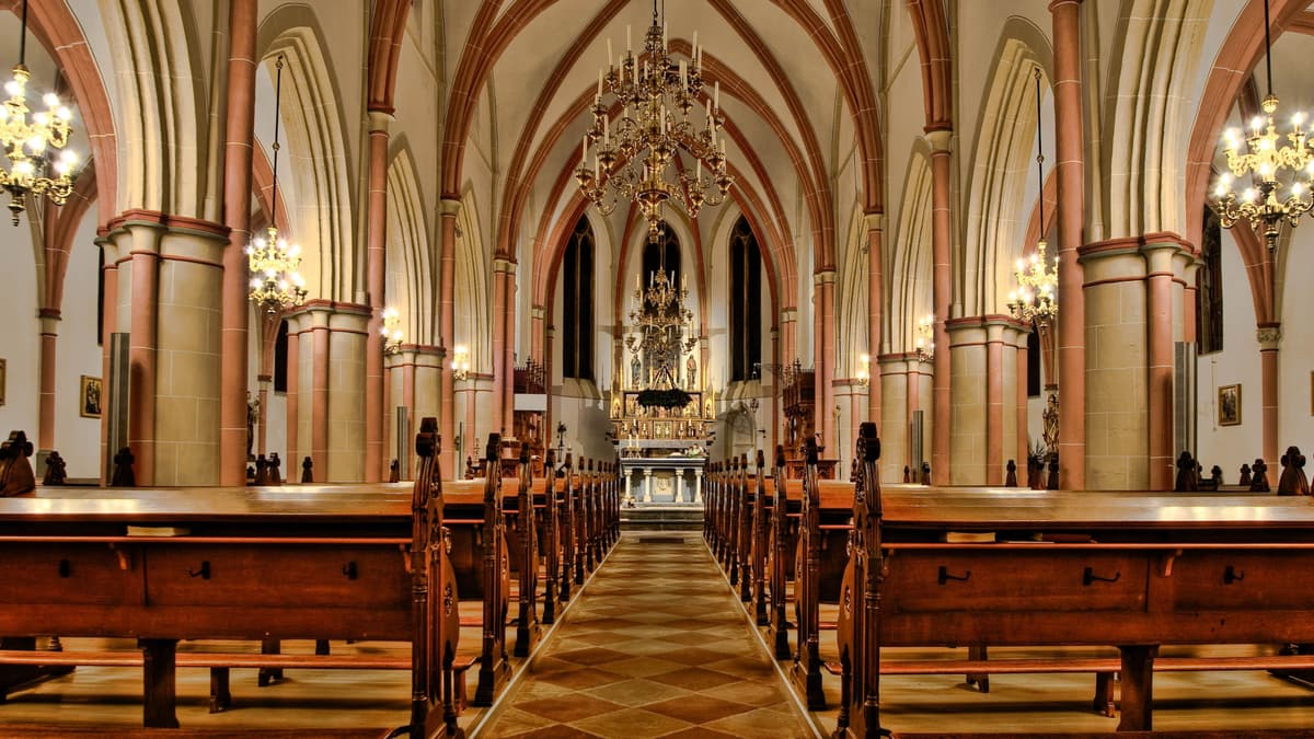 Kirche Ginderich – innen
