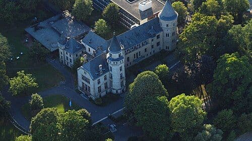Haus Carstanjen im Park