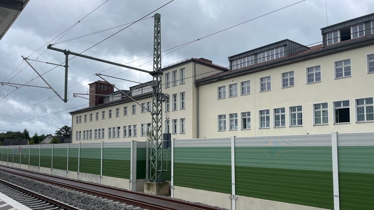 Bahnseite