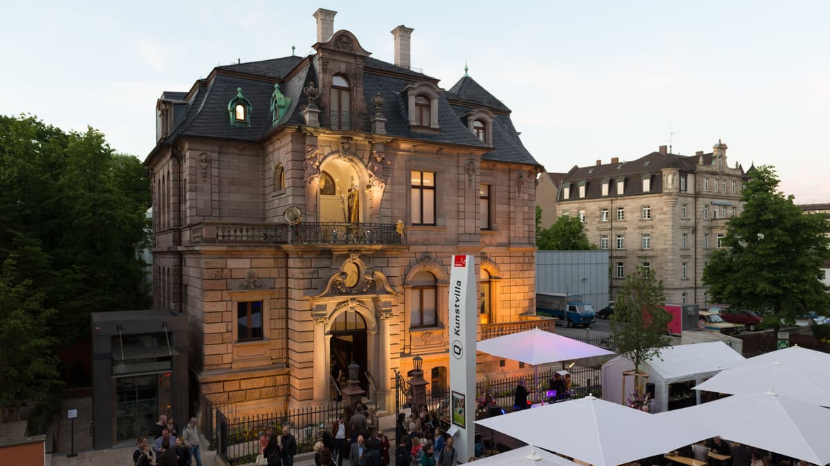 Die Kunstvilla bei der Eröffnung 2014