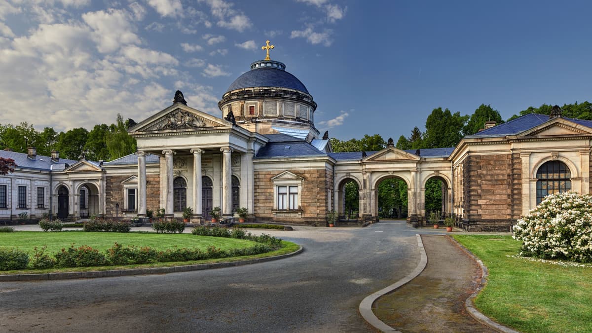 Feierhalle Johannisfriedhof