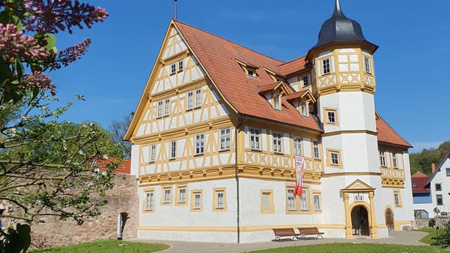 Damenstift