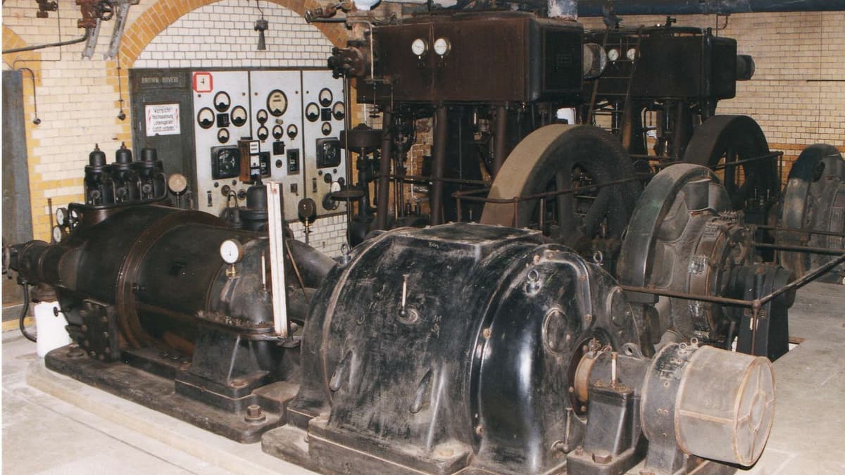 Ansicht Turbinen im Maschinensaal