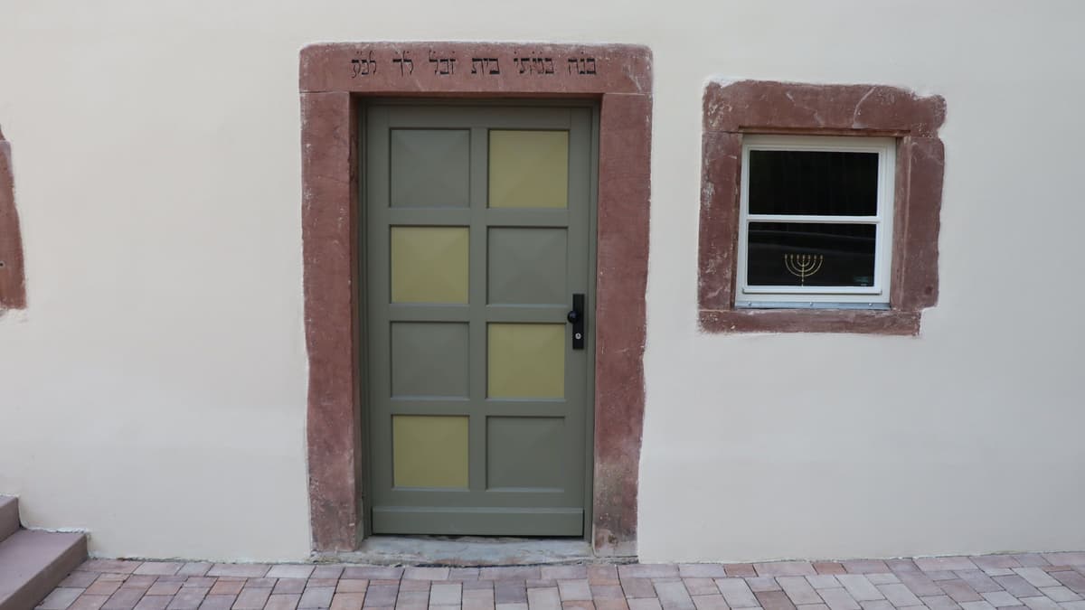 Eingangstür Synagoge Laudenbach