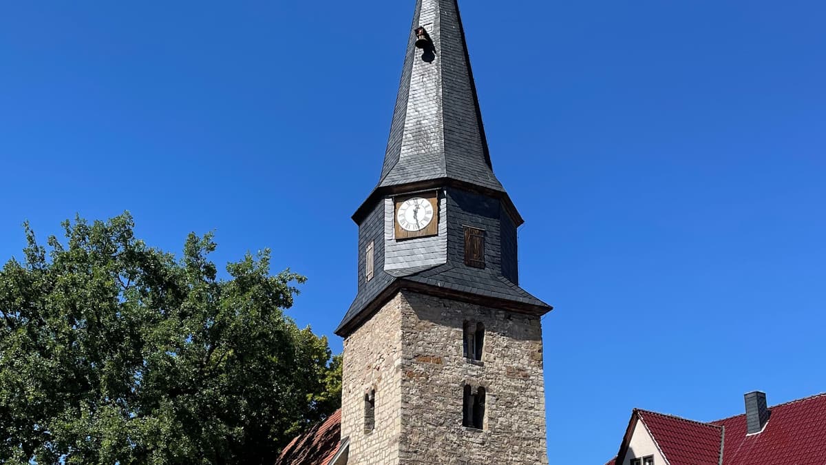 Turm St.-Michaelis-Kirche Windischholzhausen