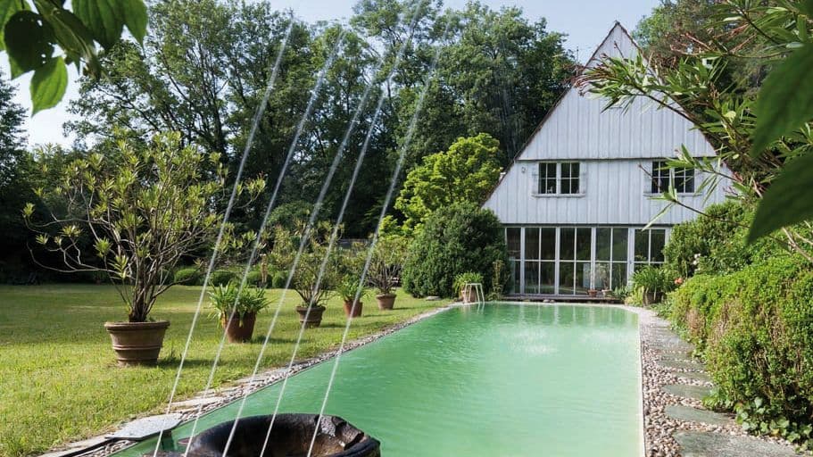 Haus mit Schwimmbecken