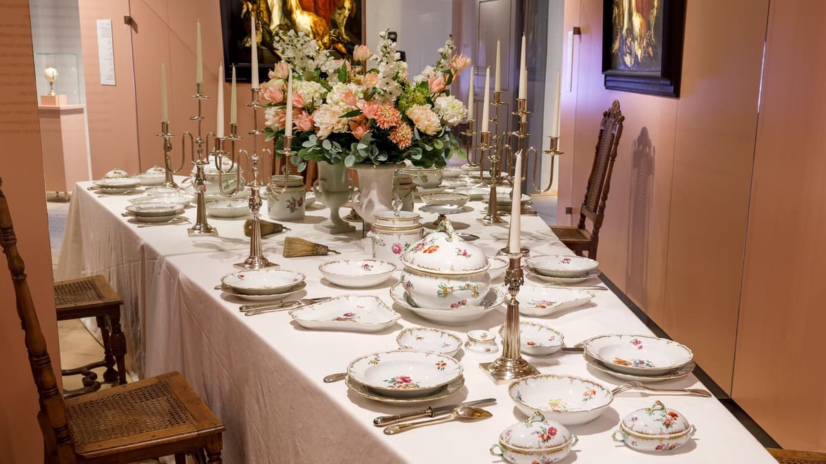 Festliche Tafel in der Ausstellung "Vom Feinsten"
