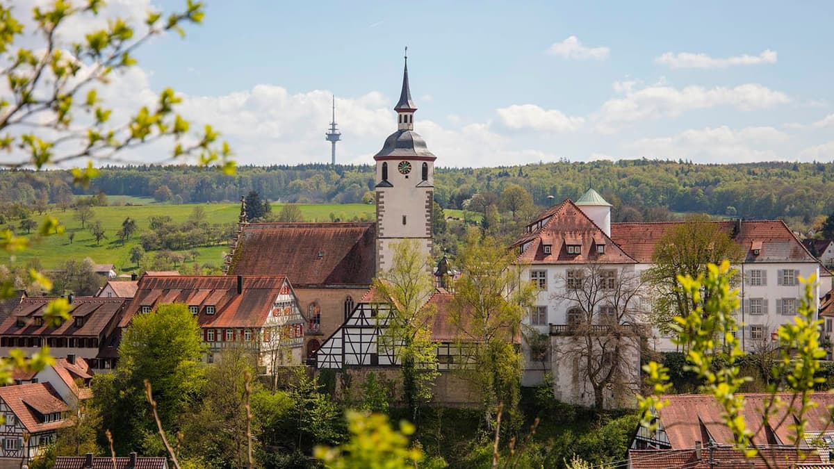 Stadtansicht mit Kirche