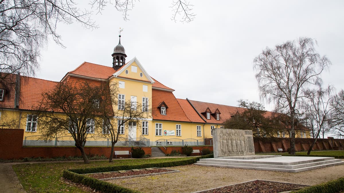 Rückseite Adliges Fräuleinstift