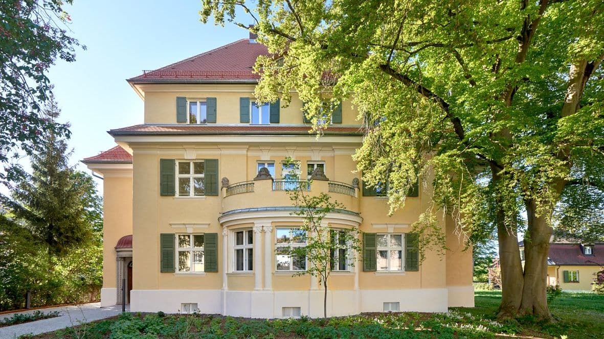 Denkmalgeschützte Jugendstilvilla Straßenansicht