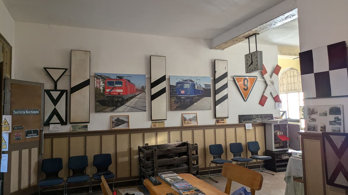 Ausstellung in der Schalterhalle