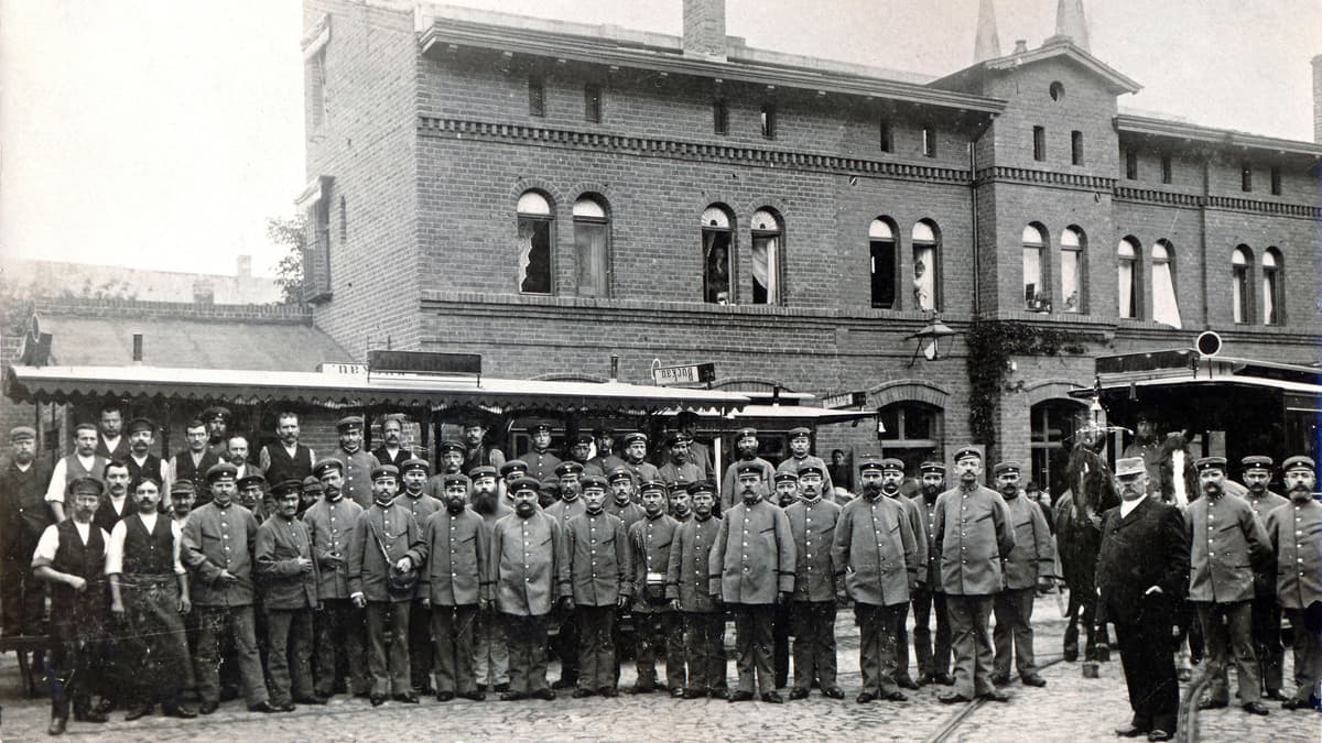 1898
