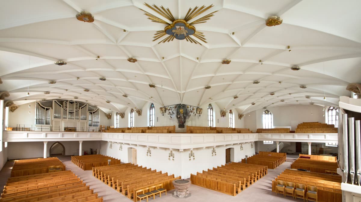 Der Winkelhaken - zwei Kirchenschiffe