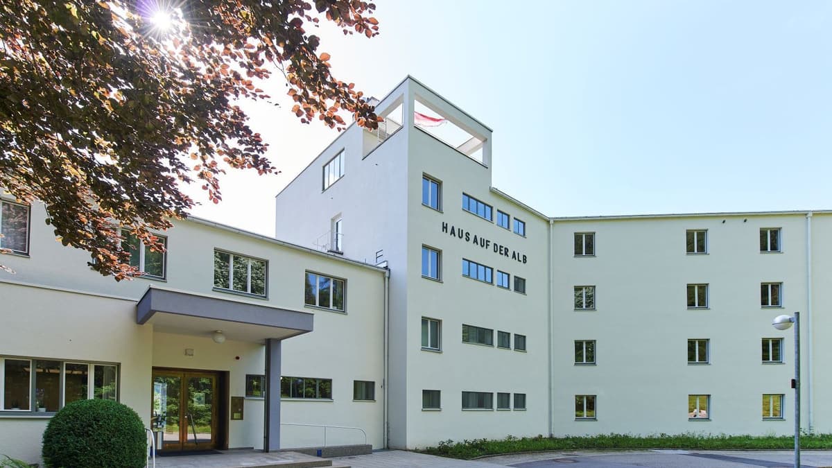 Haus auf der Alb, Außenansicht