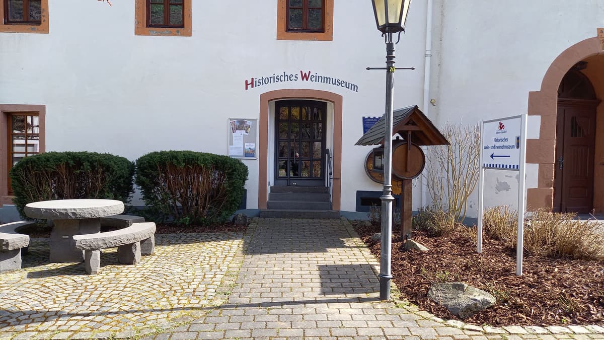 Eingang Weinmuseum