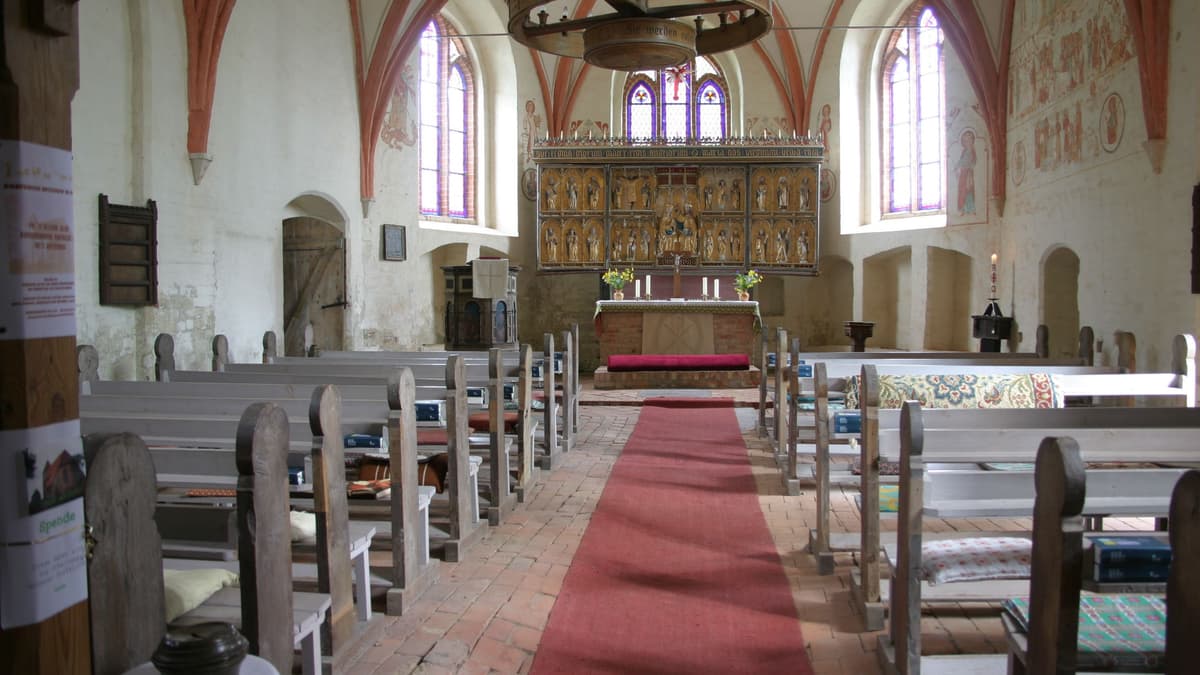 Innenraum der Kirche Retschow