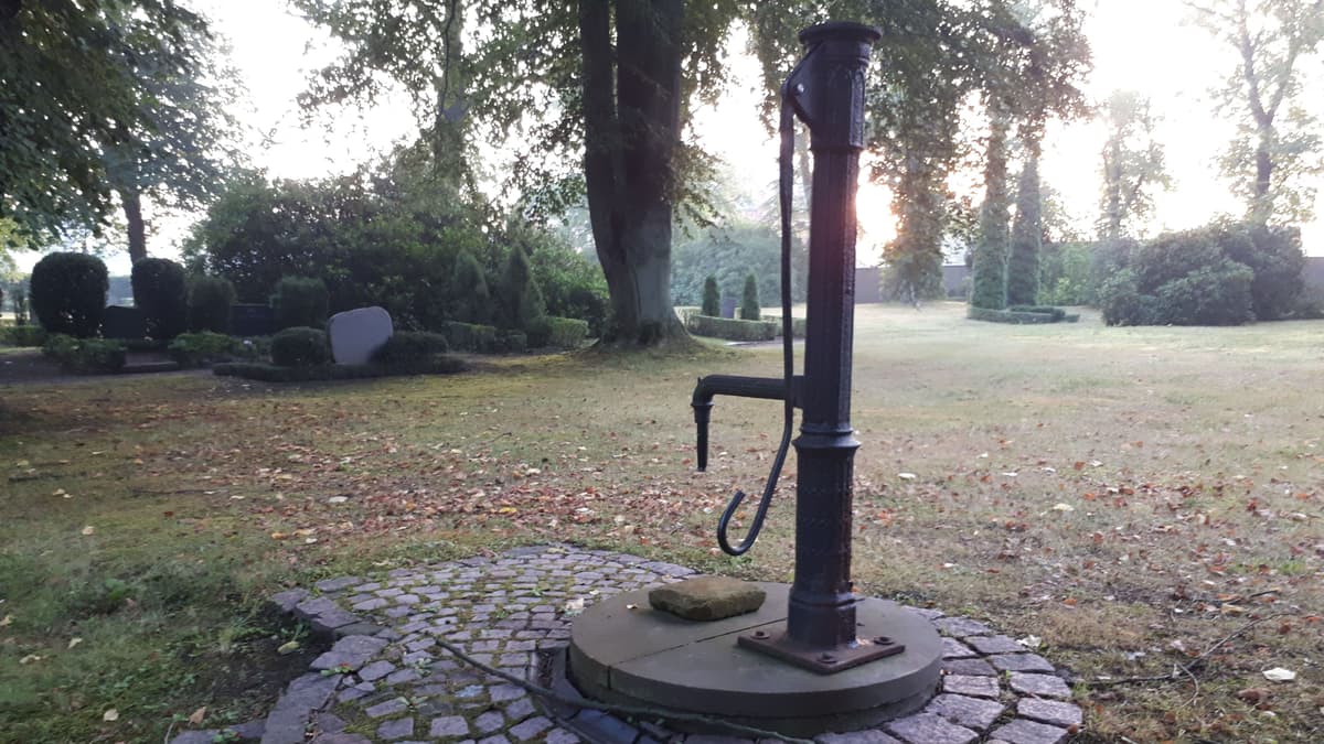 Wasserpumpe Alter Friedhof