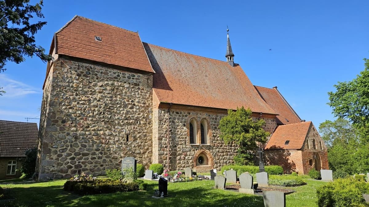 Dorfkirche Petschow