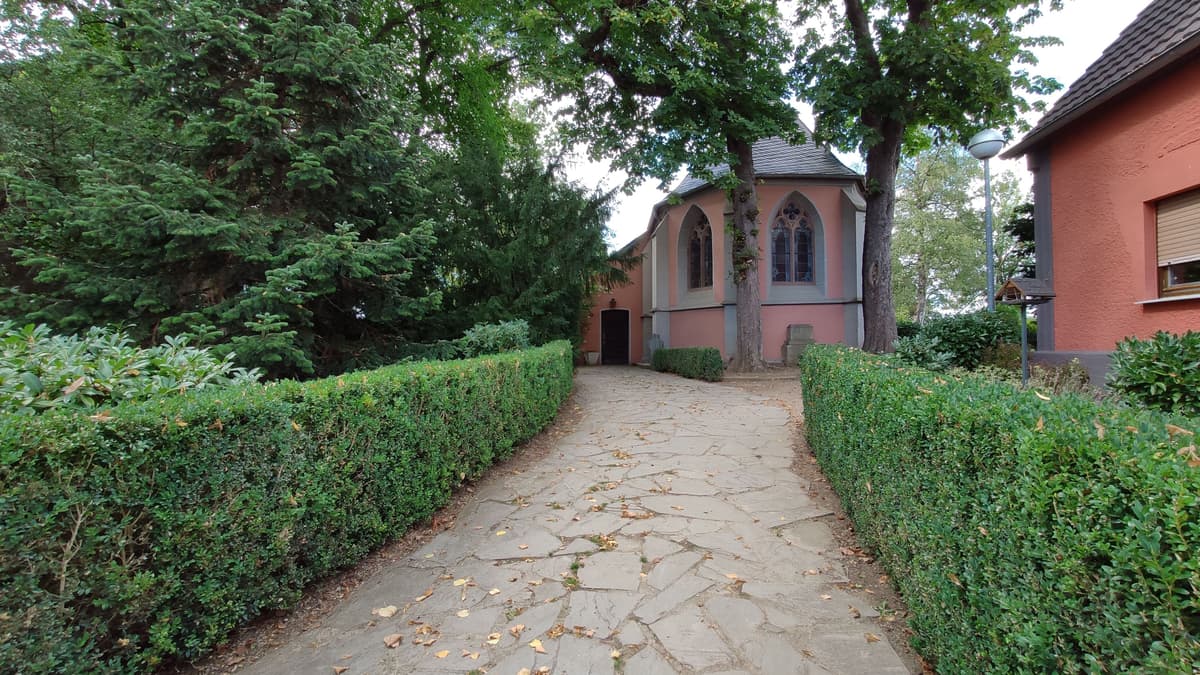 Aussenansicht der Kirche