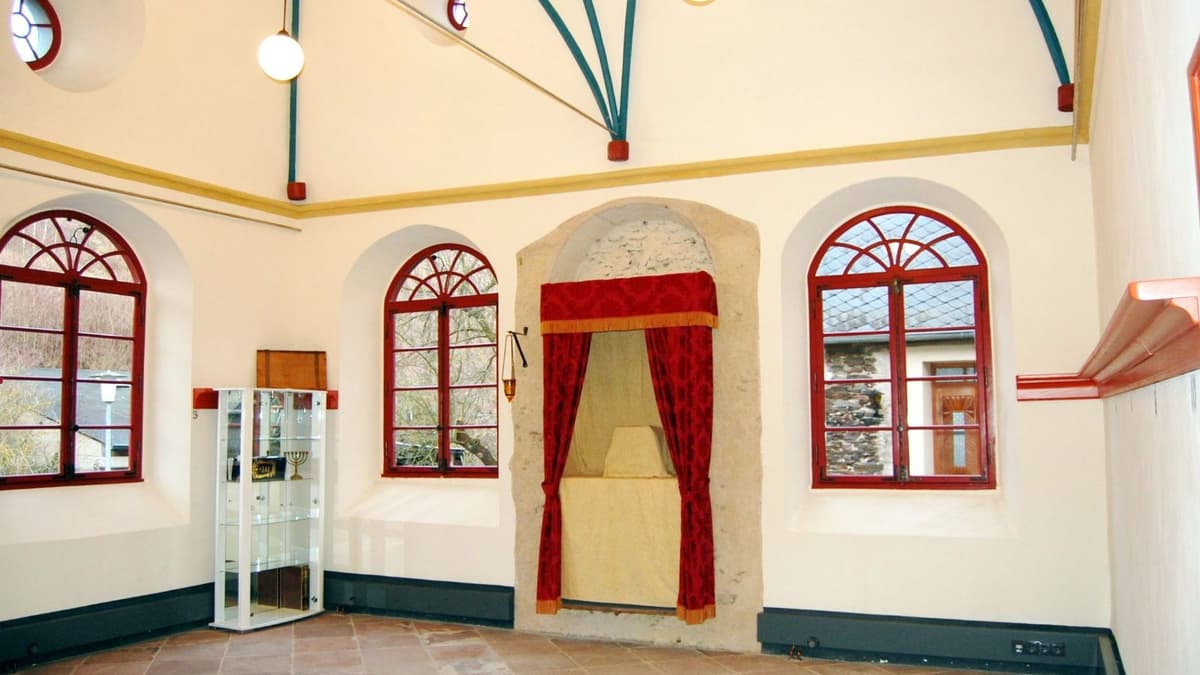 Betsaal der Synagoge in Bruttig