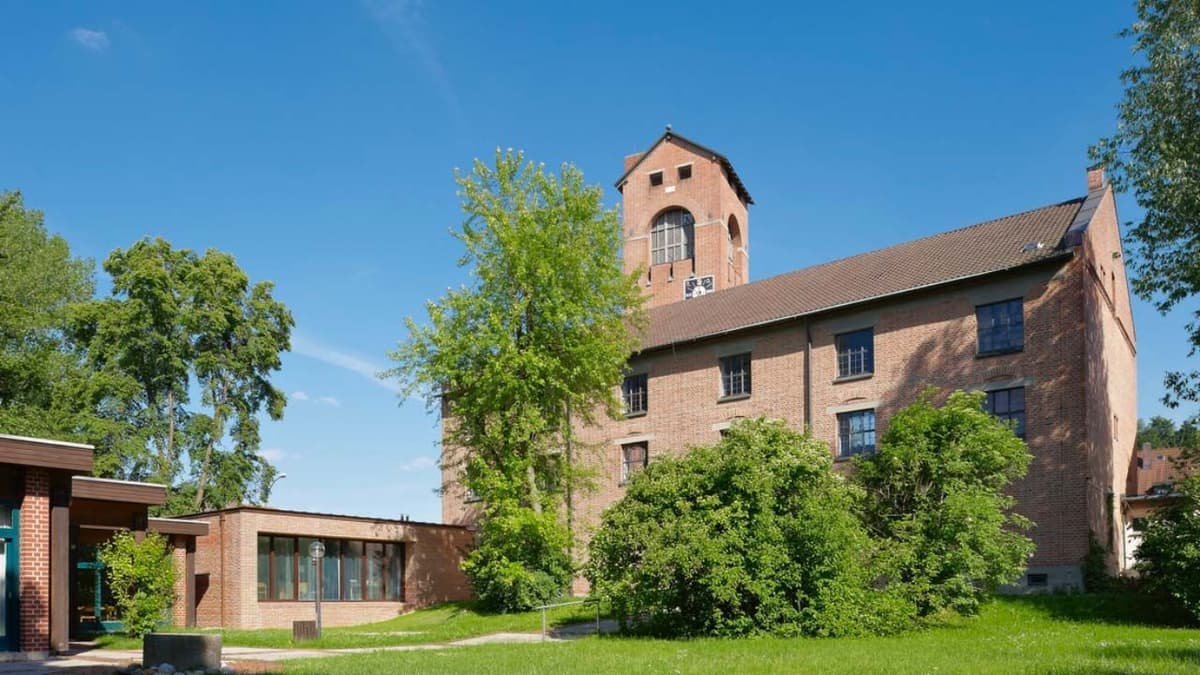 Nordansicht Erlöserkirche mit Turm