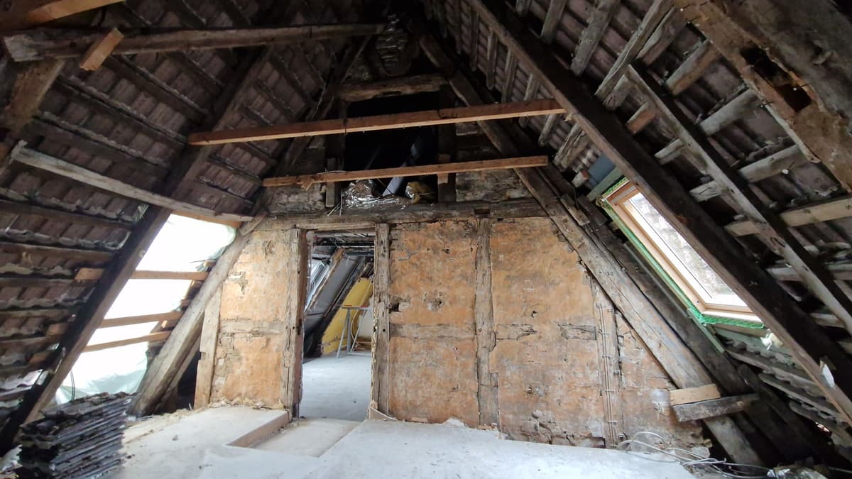 Ehem. Kloster, Fachwerkzwischenbau, Dach
