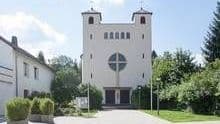 Kirche Heilig Kreuz Grötzingen, Frontansicht