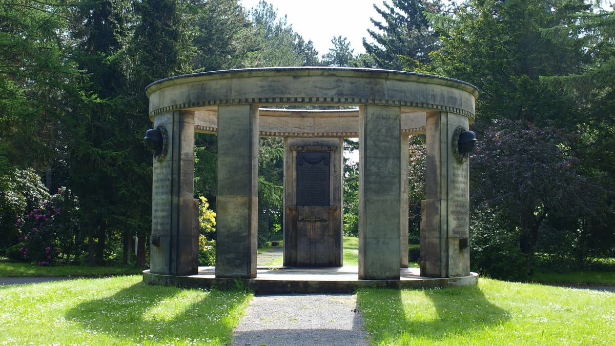 Kriegsgräbergedenkanlage