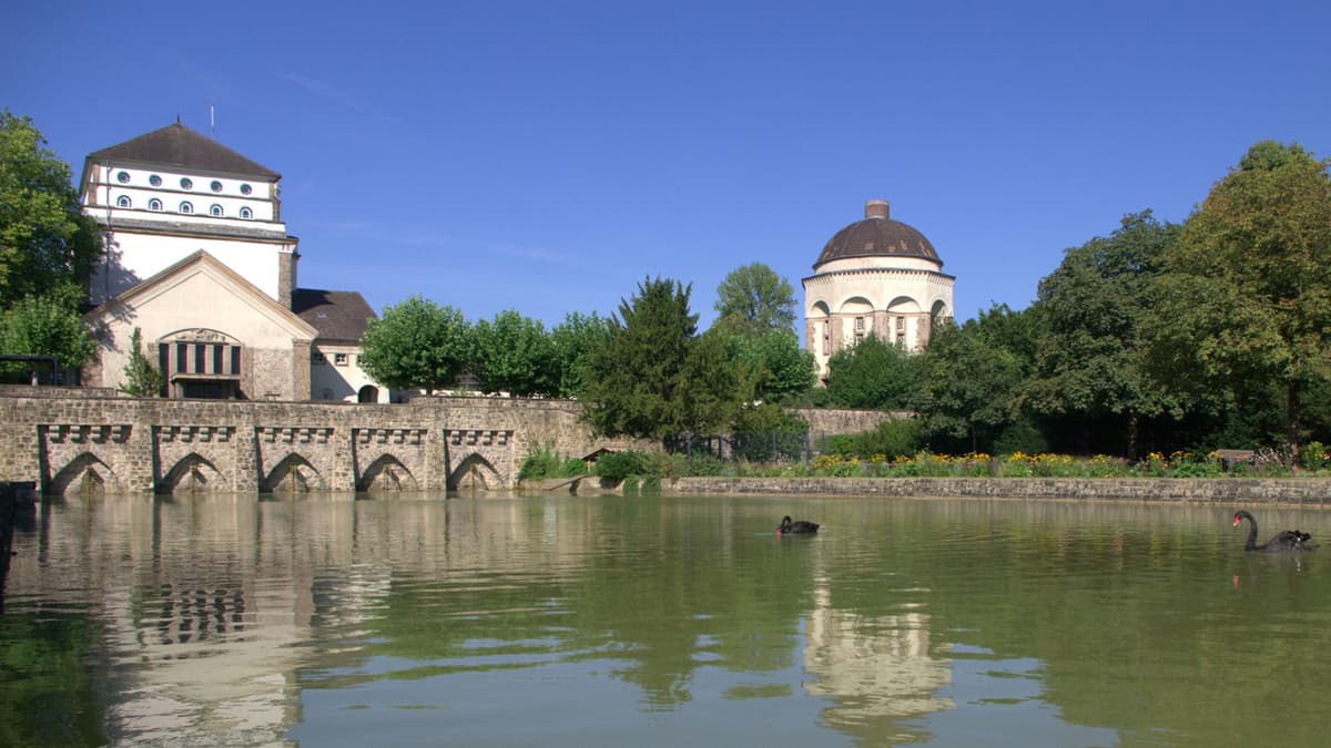 Hauptgebäude auf dem Hauptfriedhof