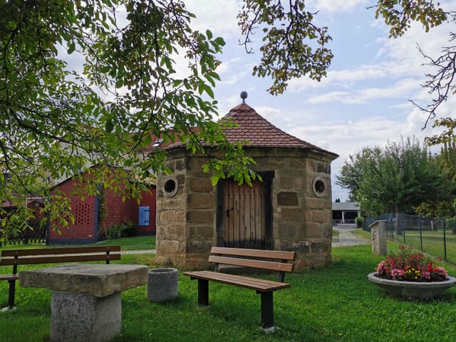 Röhrhäusel Hartau