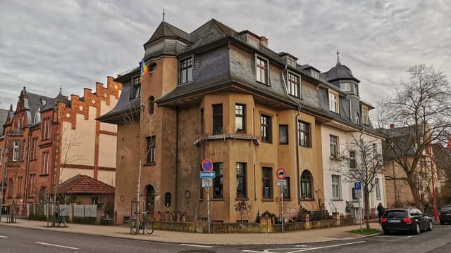 Unikat 44: Mietshaus in einer Stadtvilla