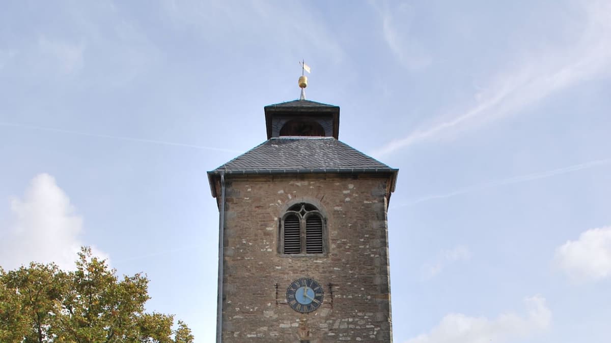 Turm der Kirche