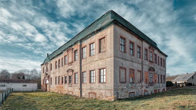 Halbes Schloss