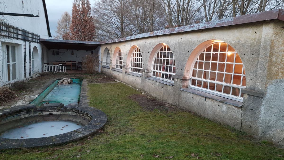 Kegelbahn (rechts), Wasserspiel, Orangerie