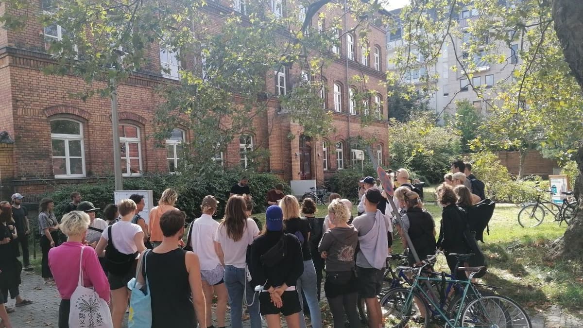 Historischer Rundgang auf dem Areal der Riebeckstraße 63