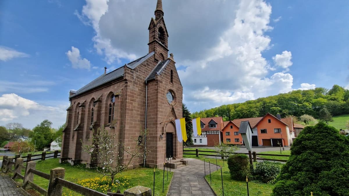 2024_Kirche_St._Johannes_der Evangelist_Streitholz