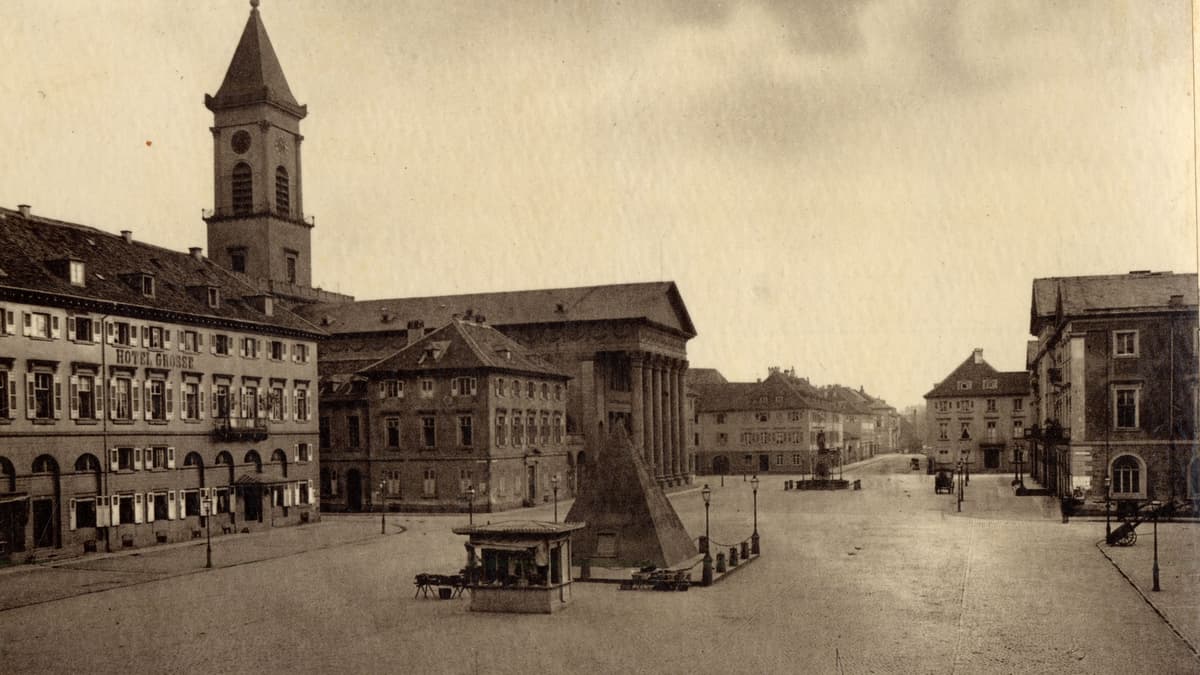 Marktplatz um 1870