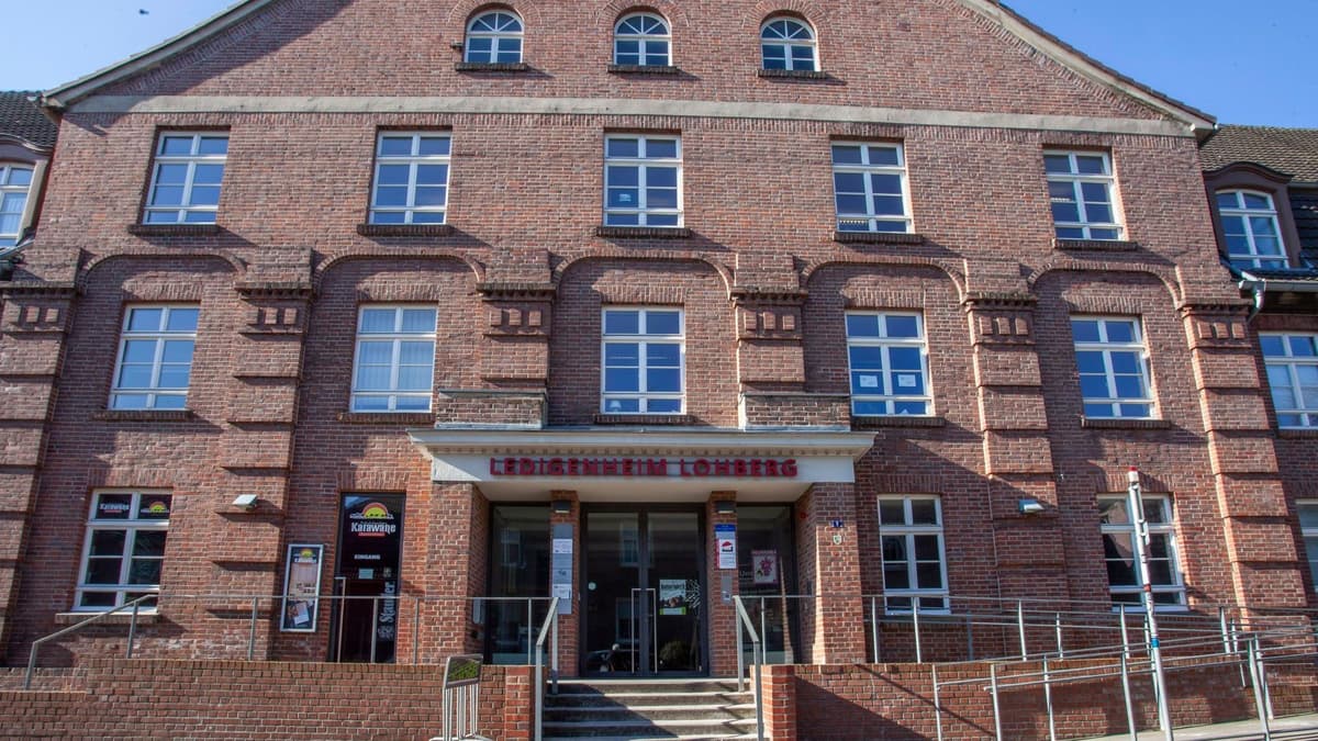 Frontansicht Ledigenheim